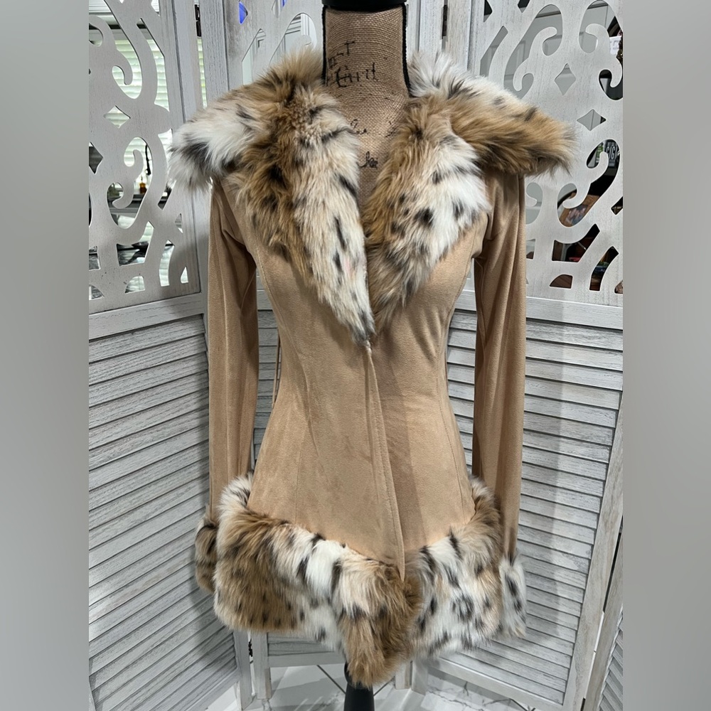 Elegant Tan Faux Fur Trimmed Women's Coat